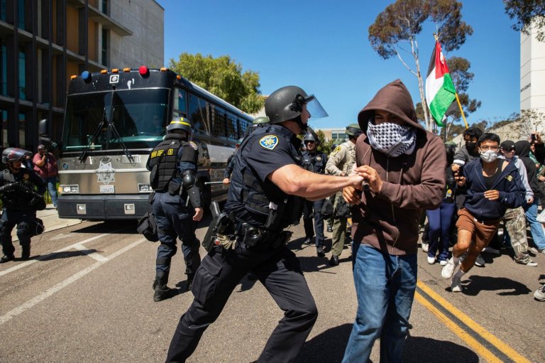 California colleges reveal their military weapons stockade after CalMatters investigation | iNFOnews.ca