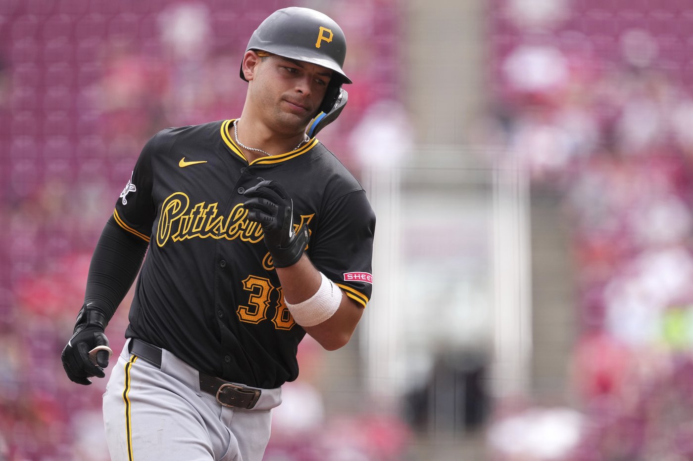 Paul Skenes strikes out 9 and pitches 2-hit ball through 5 innings as Pirates stop Reds 2-0 | iNFOnews.ca