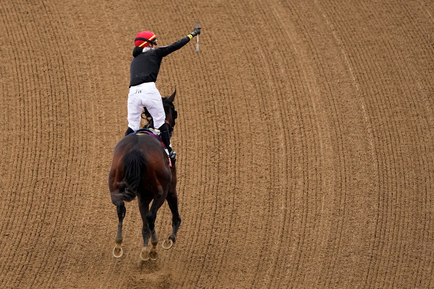 Tradition, fashion and horse racing at the Kentucky Derby, in photos | iNFOnews.ca