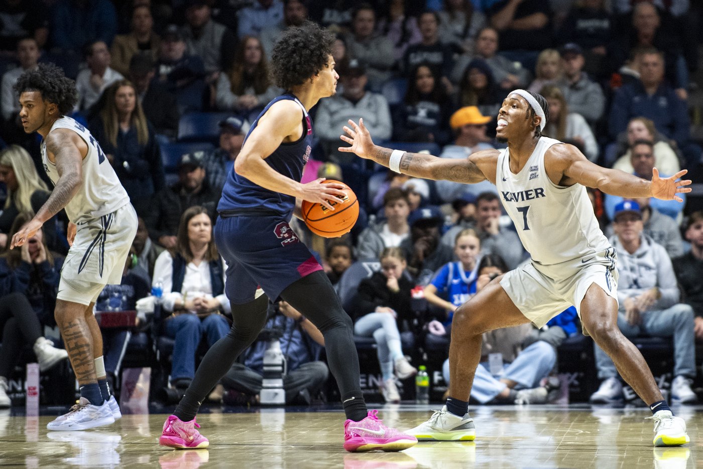 Freemantle scores 17, McKnight 14 as No. 22 Xavier holds on to beat SC State | iNFOnews.ca