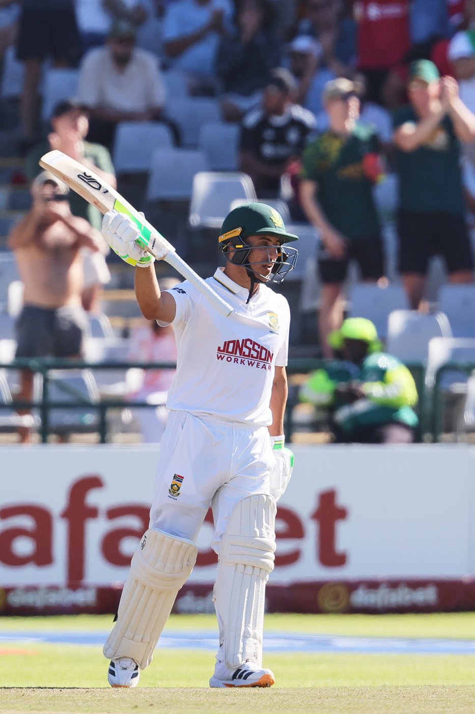 Lyon bowls Bavuma late and Australia tightens grip against South Africa in cricket series decider | iNFOnews.ca Lyon bowls Bavuma late and Australia tightens grip against South Africa in cricket series decider | iNFOnews.ca