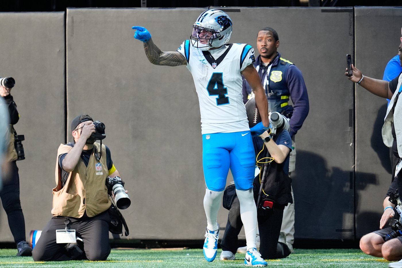 Panthers face 49ers in Monday night clash with playoff implications | iNFOnews.ca