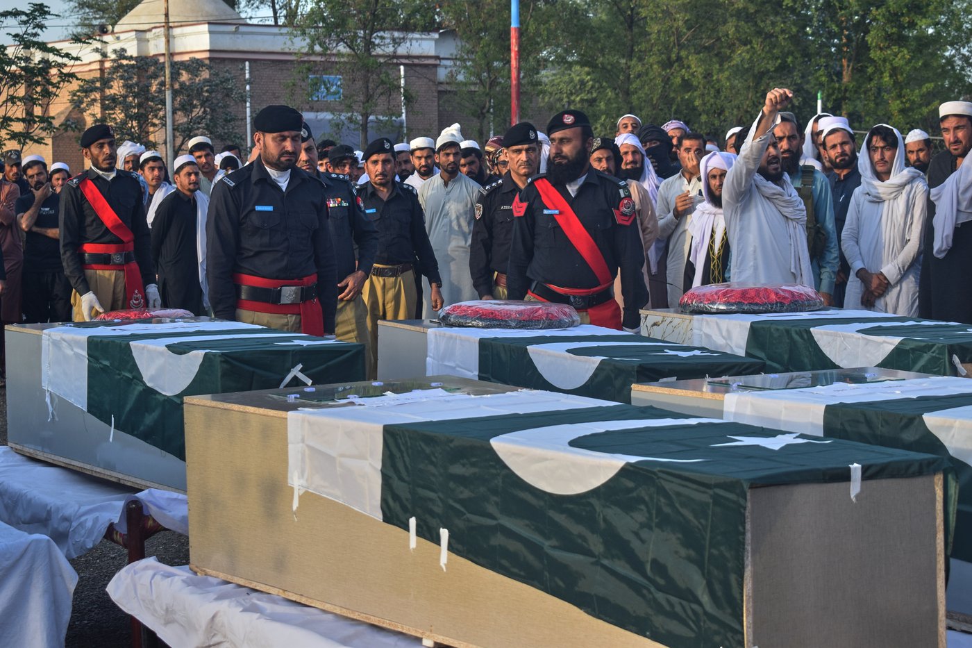 Afghanistan says Pakistani mortars killed 2 children as fighting stretches into third week | iNFOnews.ca Afghanistan says Pakistani mortars killed 2 children as fighting stretches into third week | iNFOnews.ca