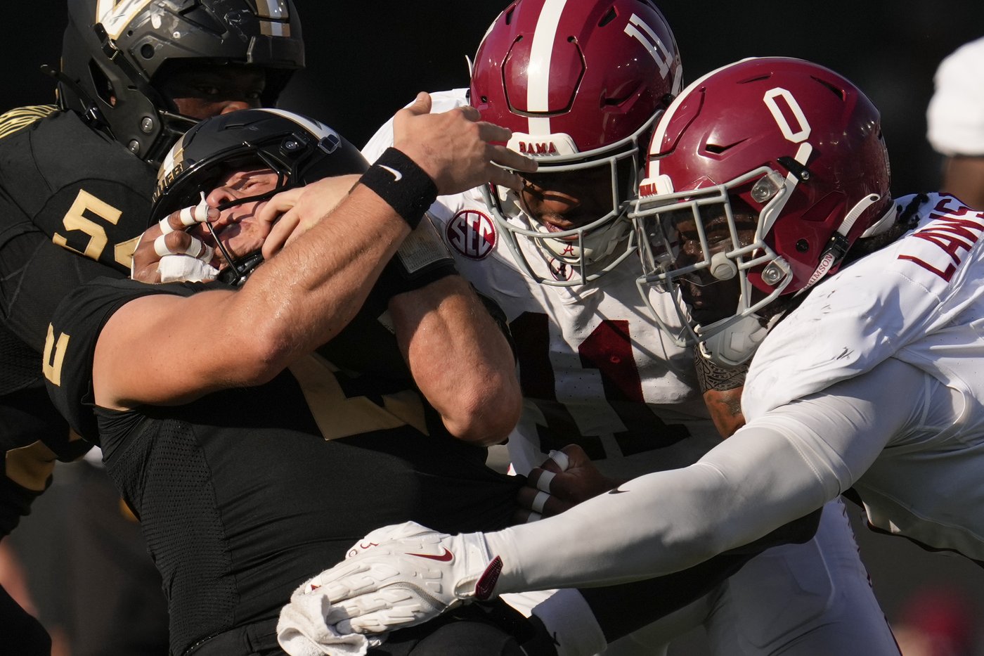 How AP Top 25 voters ranked the latest poll with Alabama's loss and other upsets | iNFOnews.ca How AP Top 25 voters ranked the latest poll with Alabama's loss and other upsets | iNFOnews.ca