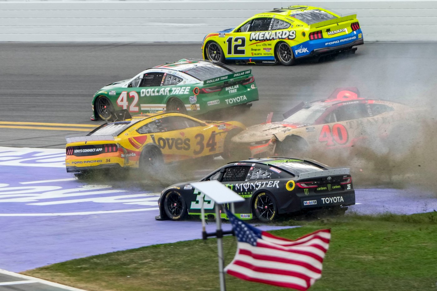 Denny Hamlin wants to increase speed to improve racing at the Daytona 500 | iNFOnews.ca