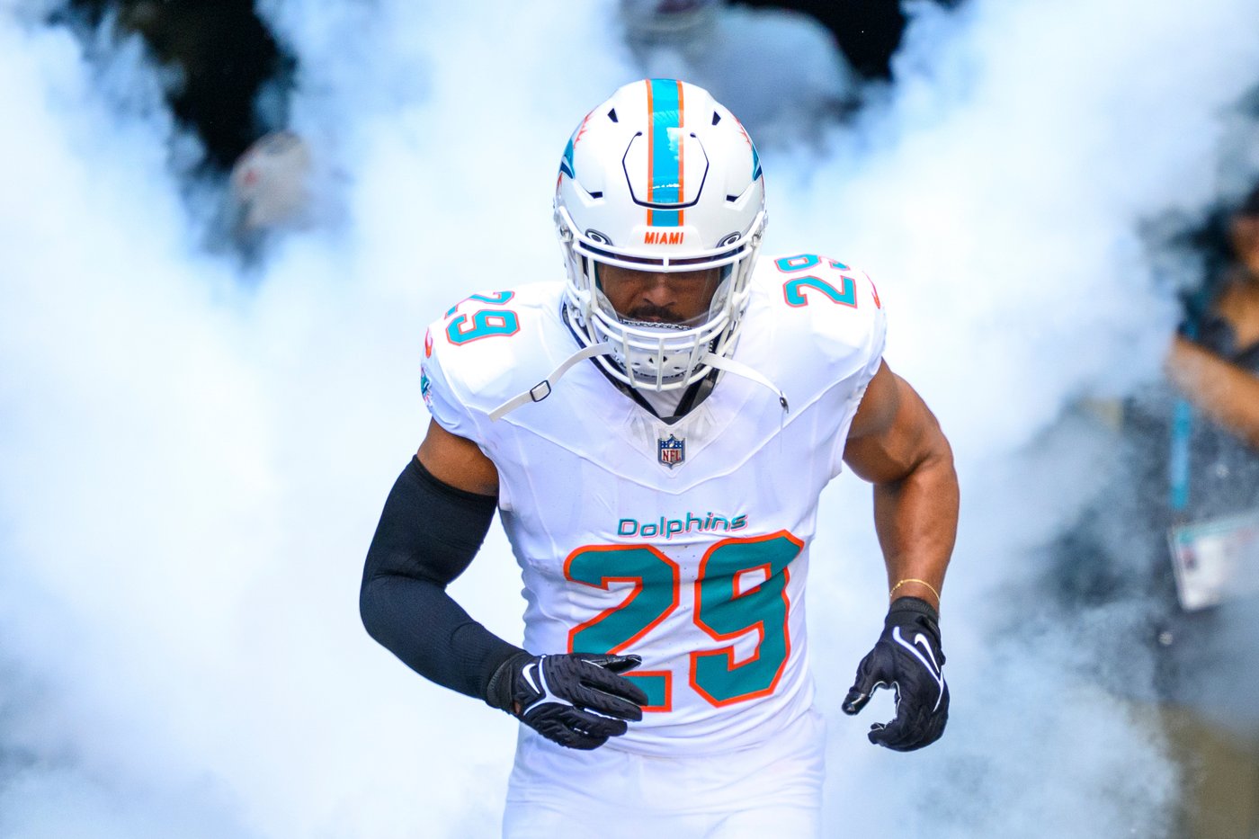 Jets revamp defense by trading for Minkah Fitzpatrick, signing Demario Davis and adding to D-line | iNFOnews.ca