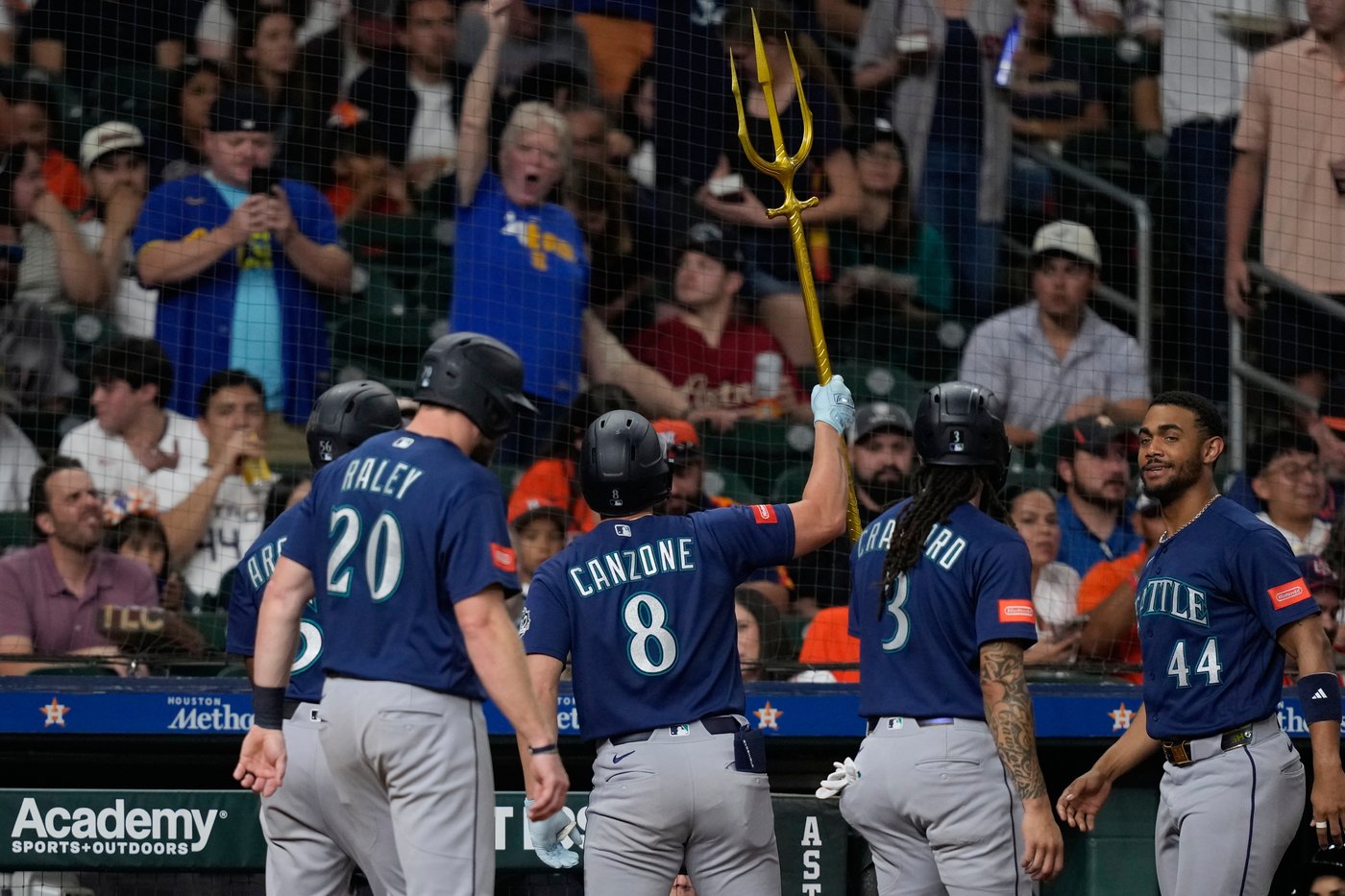 Canzone’s first career grand slam sparks Mariners’ 10-2 rout of the Astros | iNFOnews.ca