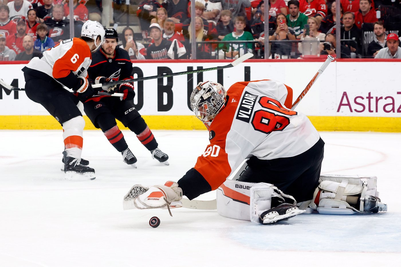 Trailing 2-0 in series, Flyers hope return home can fuel comeback against Hurricanes | iNFOnews.ca Trailing 2-0 in series, Flyers hope return home can fuel comeback against Hurricanes | iNFOnews.ca