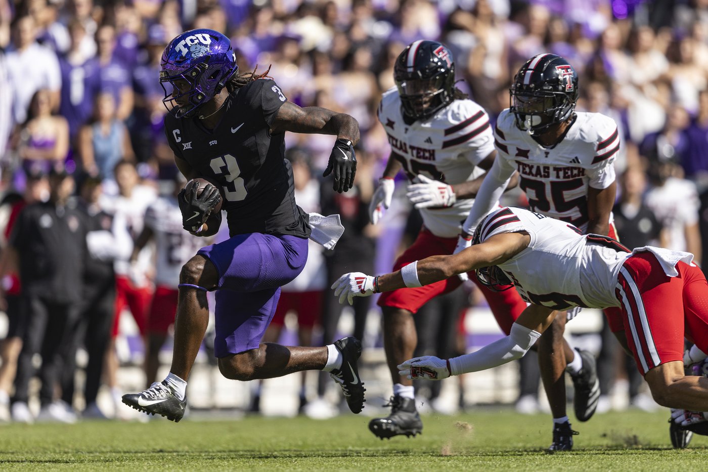 Hoover throws 3 TDs as TCU rallies from 17-point deficit to beat Texas Tech 35-34 | iNFOnews.ca