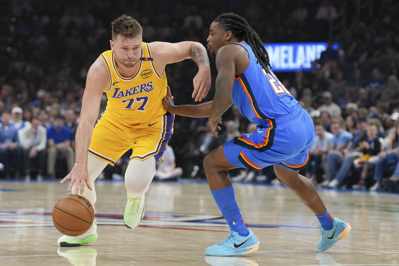 Gilgeous-Alexander scores 42 as NBA-leading Thunder top Lakers 136-120 after Doncic ejection | iNFOnews.ca Gilgeous-Alexander scores 42 as NBA-leading Thunder top Lakers 136-120 after Doncic ejection | iNFOnews.ca