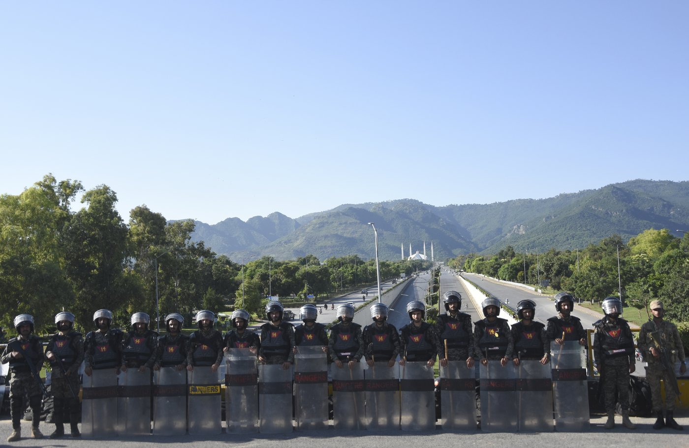 Pakistan's Imran Khan is charged with attempted murder over policeman's death in weekend protests | iNFOnews.ca Pakistan's Imran Khan is charged with attempted murder over policeman's death in weekend protests | iNFOnews.ca