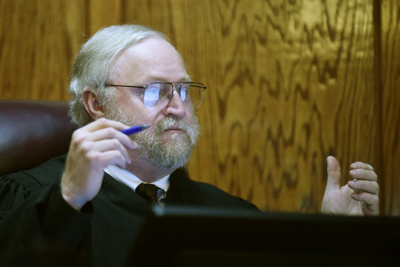 Judge upholds a Missouri law requiring voters to show photo ID to cast a regular ballot | iNFOnews.ca