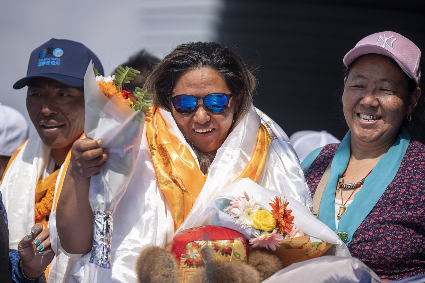 A record-setting teen climber returns home to Nepal to a hero's welcome | iNFOnews.ca