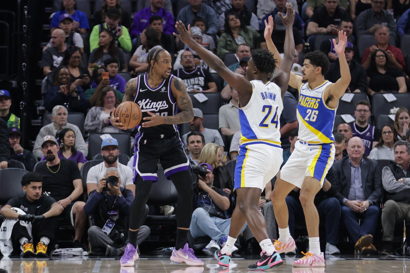 Carter erupts for career-best 24 points to lead Kings to 114-109 comeback win over Pacers | iNFOnews.ca