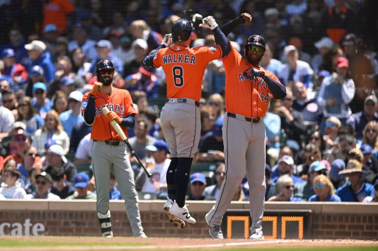 Astros slugger Yordan Alvarez leaves game against Cubs in 6th inning because of back spasms | iNFOnews.ca