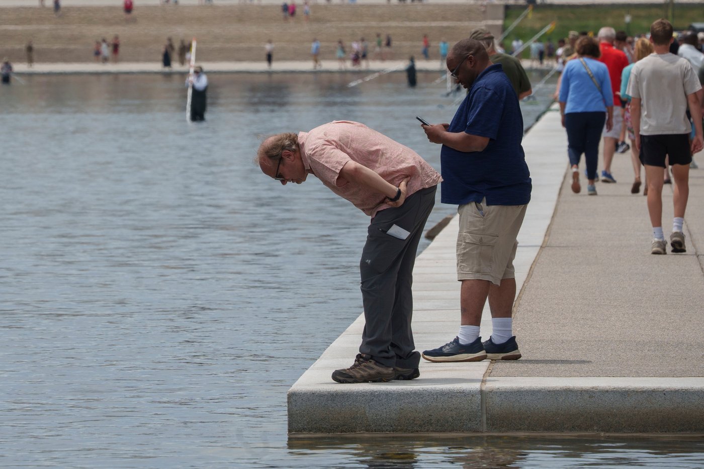 Patrols and nanobubbles on display at the Reflecting Pool as Trump looks for a renovation do-over | iNFOnews.ca Patrols and nanobubbles on display at the Reflecting Pool as Trump looks for a renovation do-over | iNFOnews.ca