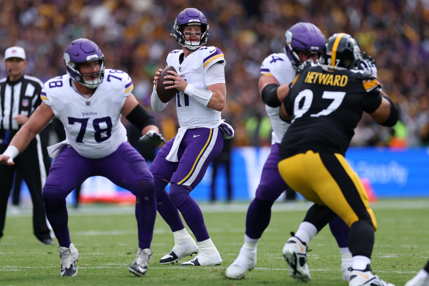 Steelers hold on for 24-21 win over Vikings in NFL's first regular-season game in Ireland | iNFOnews.ca Steelers hold on for 24-21 win over Vikings in NFL's first regular-season game in Ireland | iNFOnews.ca
