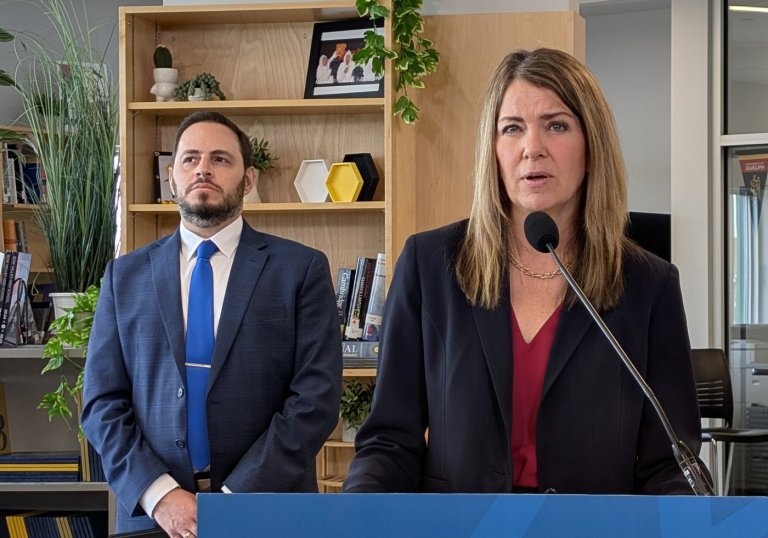 Alberta's premier consulting on scrapping clock changes, prefers more light at night | iNFOnews.ca