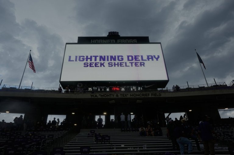 Baylor-TCU delayed twice by lightning in the fourth quarter | iNFOnews.ca
