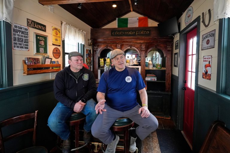A fleet of festive pubs on wheels bring a taste of Ireland to New England | iNFOnews.ca