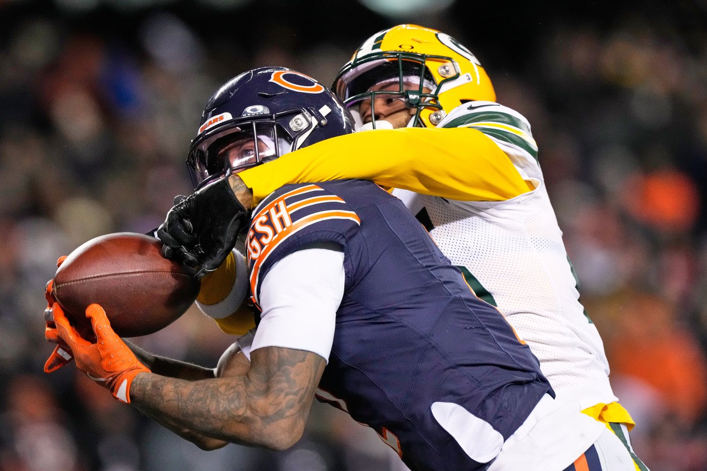 Bears stun Packers 22-16 with improbable rally as Williams finds Moore for winning score in OT | iNFOnews.ca