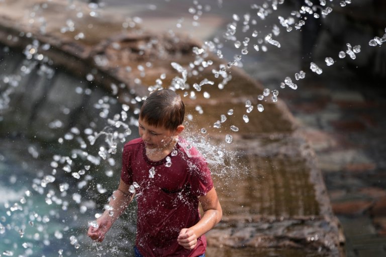 The livin' is no longer so easy: How carefree dreams of 'summertime' are fading in 2026's swelter | iNFOnews.ca