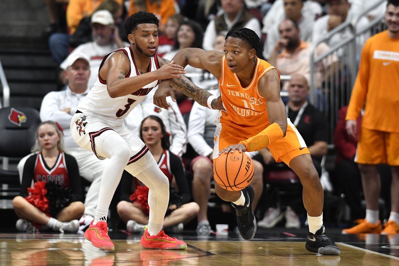 Zeigler, Lanier each score 19 points to lead No. 12 Tennessee over Louisville 77-55 | iNFOnews.ca Zeigler, Lanier each score 19 points to lead No. 12 Tennessee over Louisville 77-55 | iNFOnews.ca