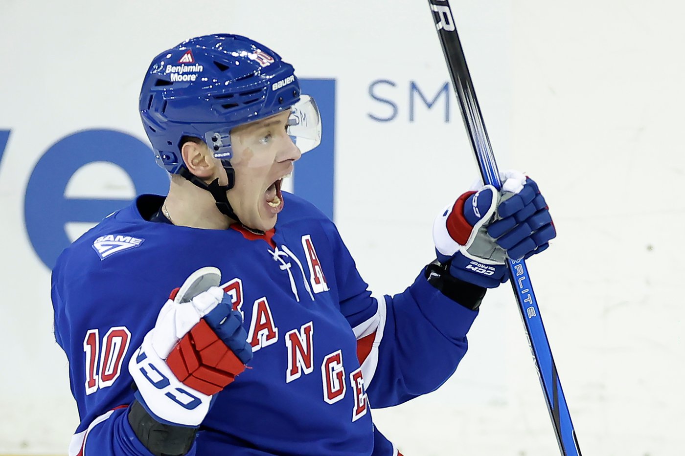 Rangers rally from a 2-goal deficit to beat the Flyers 5-4 in a shootout | iNFOnews.ca