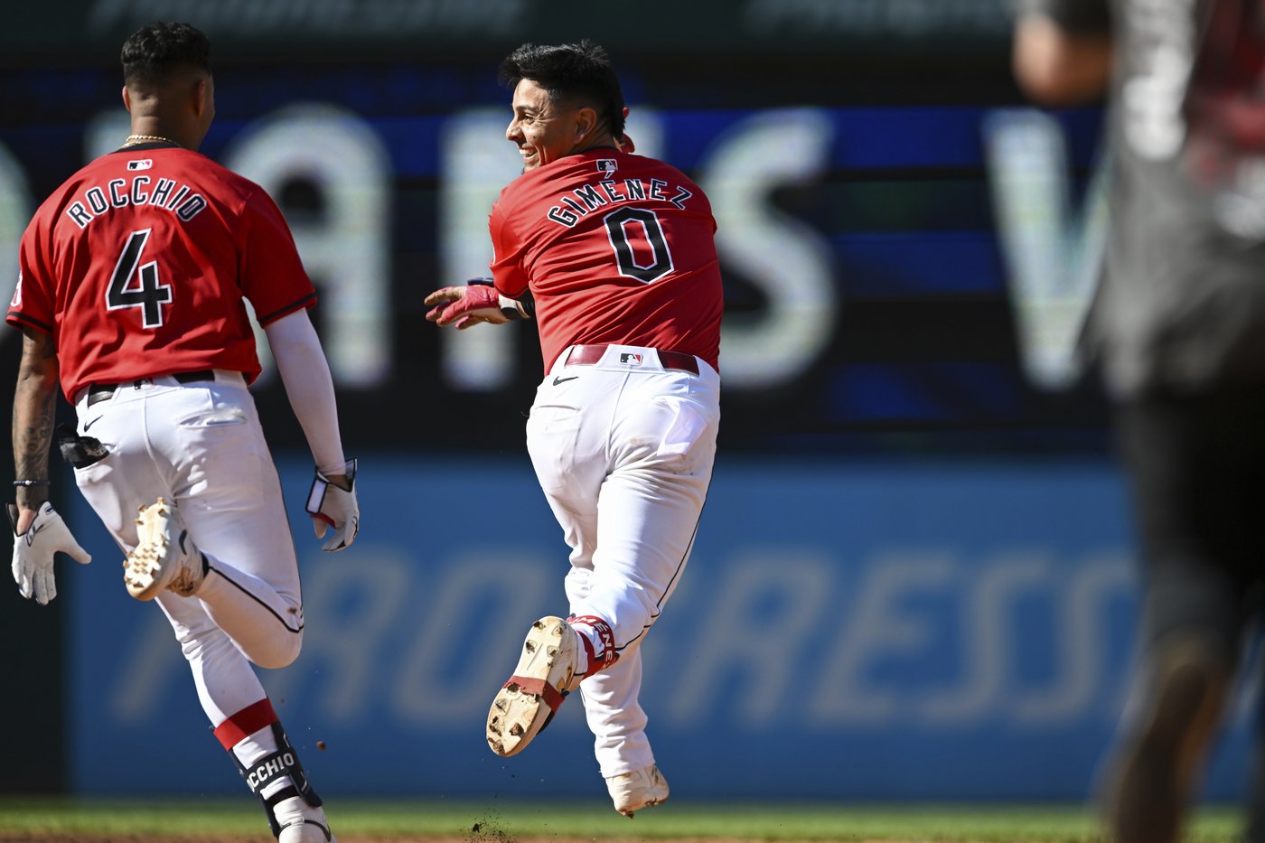 Guardians clinch AL playoff berth with walk-off, 3-2 win in 10 innings over Twins | iNFOnews.ca
