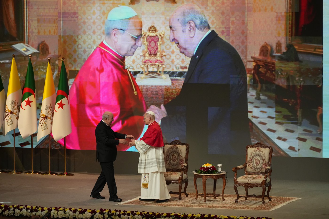 Photos of Pope Leo XIV's trip to Africa | iNFOnews.ca