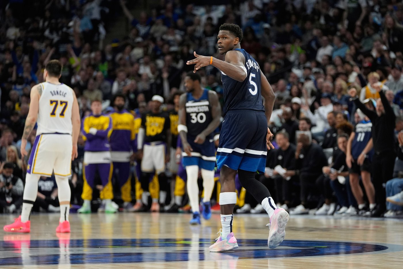 Anthony Edwards is 'just trying to be a pest' to LeBron James. The T-wolves won't back down from LA | iNFOnews.ca