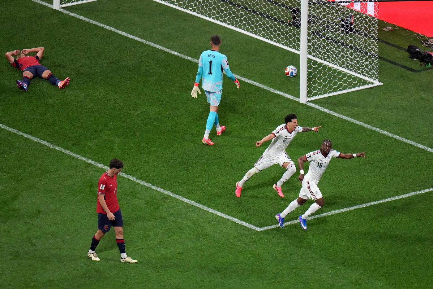 Must-win matches on Day 14 of the World Cup, in photos | iNFOnews.ca