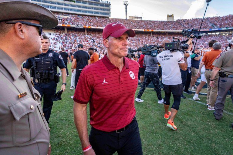 College football picks: Top 25's 5 losses to unranked teams last week run counter to season's trend | iNFOnews.ca