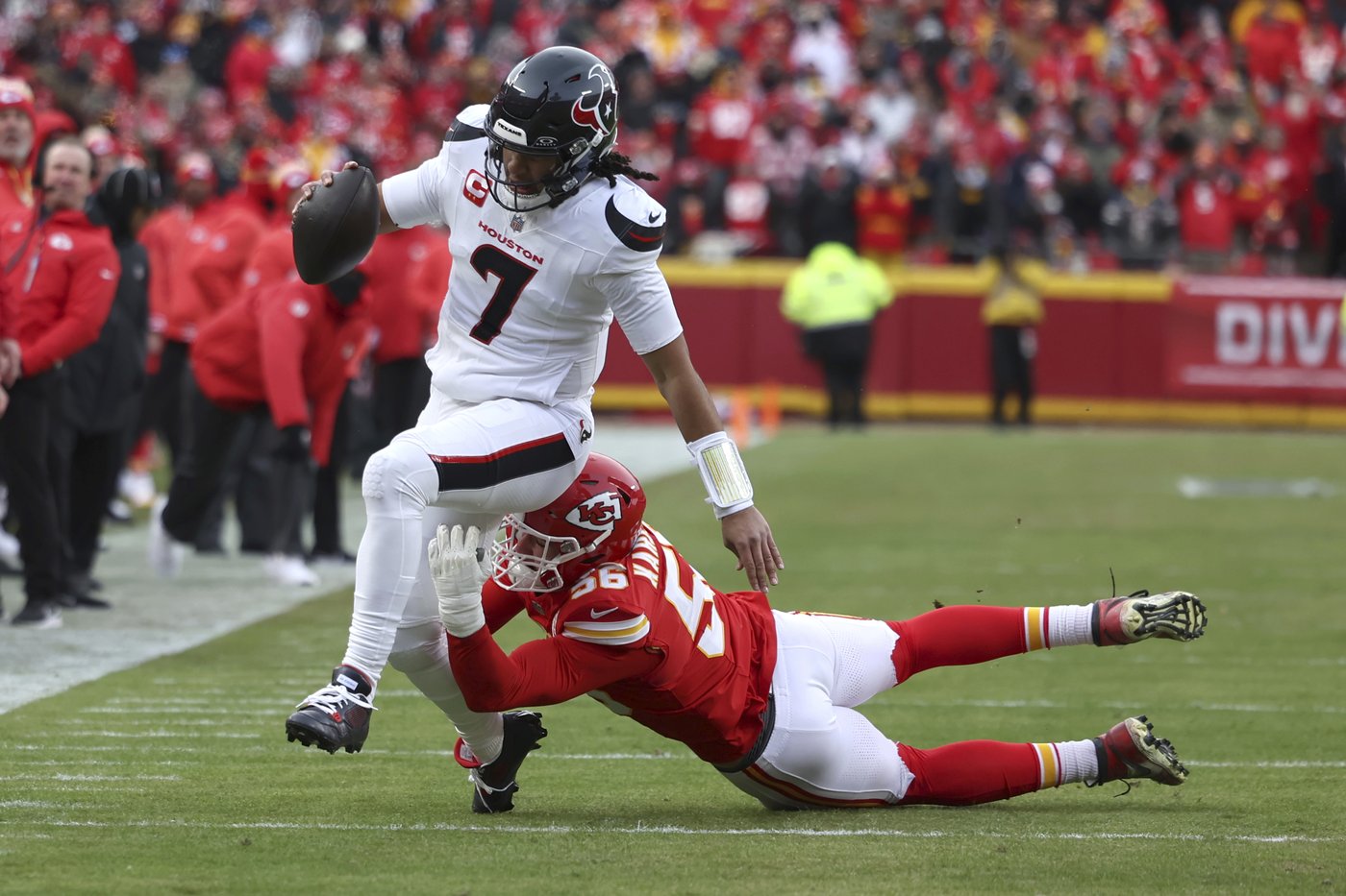 Mahomes and Kelce help Chiefs to a 23-14 win over Texans and another AFC title game trip | iNFOnews.ca Mahomes and Kelce help Chiefs to a 23-14 win over Texans and another AFC title game trip | iNFOnews.ca