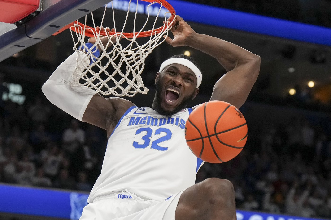 Colby Rogers, Moussa Cisse lead Memphis to an 87-70 win over No. 16 Mississippi | iNFOnews.ca Colby Rogers, Moussa Cisse lead Memphis to an 87-70 win over No. 16 Mississippi | iNFOnews.ca
