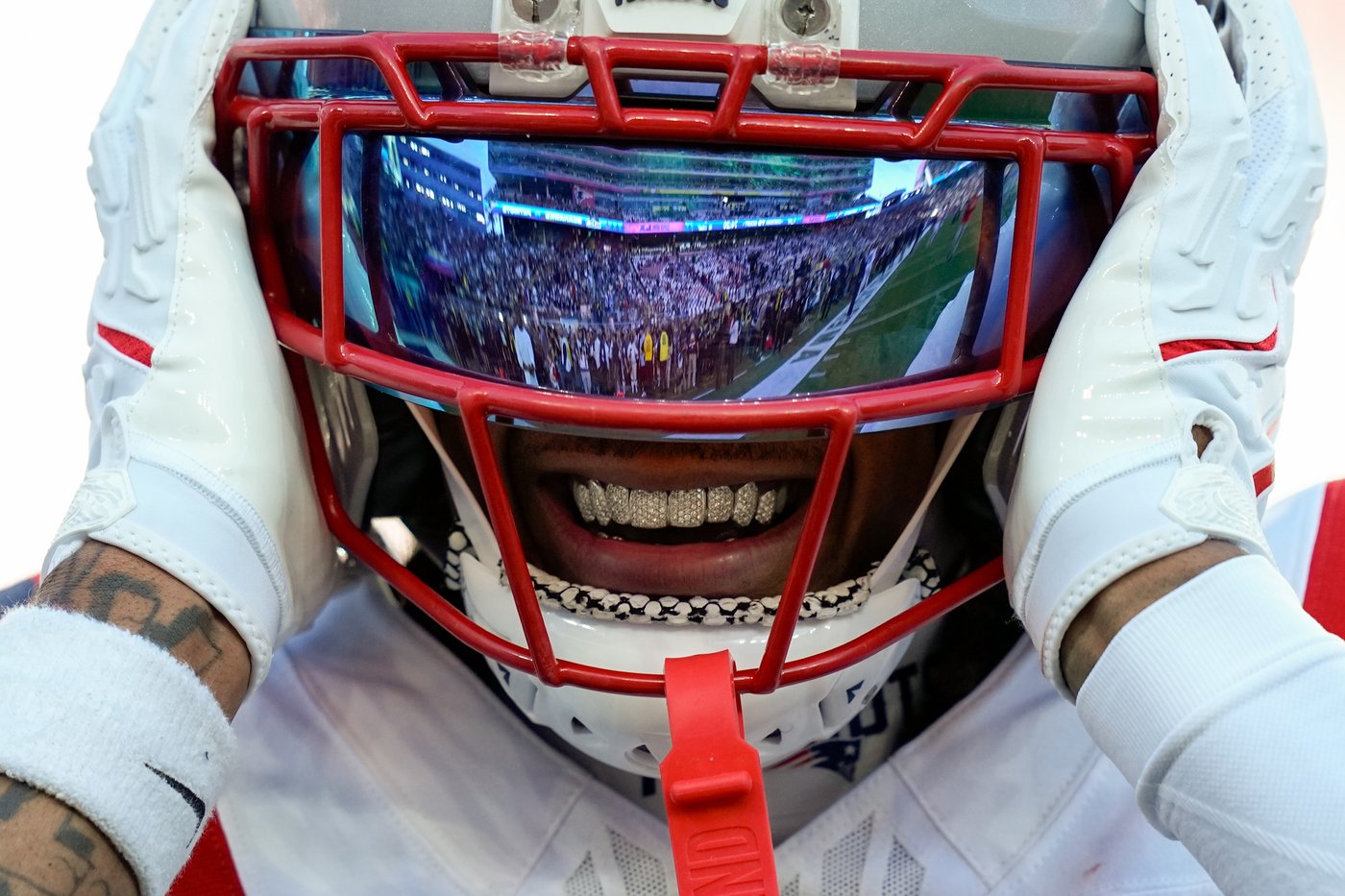 The Latest: Seahawks win second Super Bowl title | iNFOnews.ca