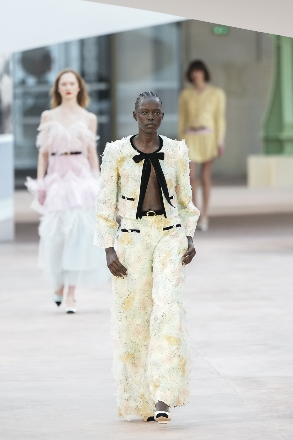 Chanel couture stuns with color, and Kylie Jenner, in final Paris show before Blazy's debut | iNFOnews.ca