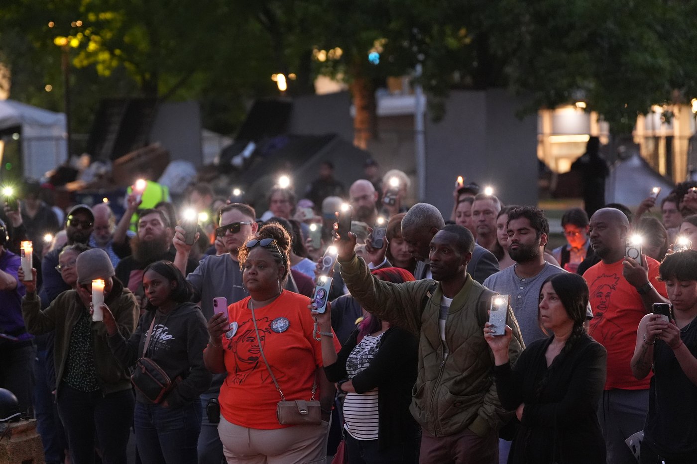 A shootout that killed 3 at a food festival near Seattle's Space Needle may have been gang-related | iNFOnews.ca A shootout that killed 3 at a food festival near Seattle's Space Needle may have been gang-related | iNFOnews.ca