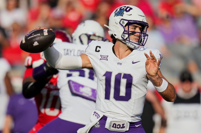 QB Josh Hoover faces new challenge in replacing Heisman winner on defending champion Indiana | iNFOnews.ca