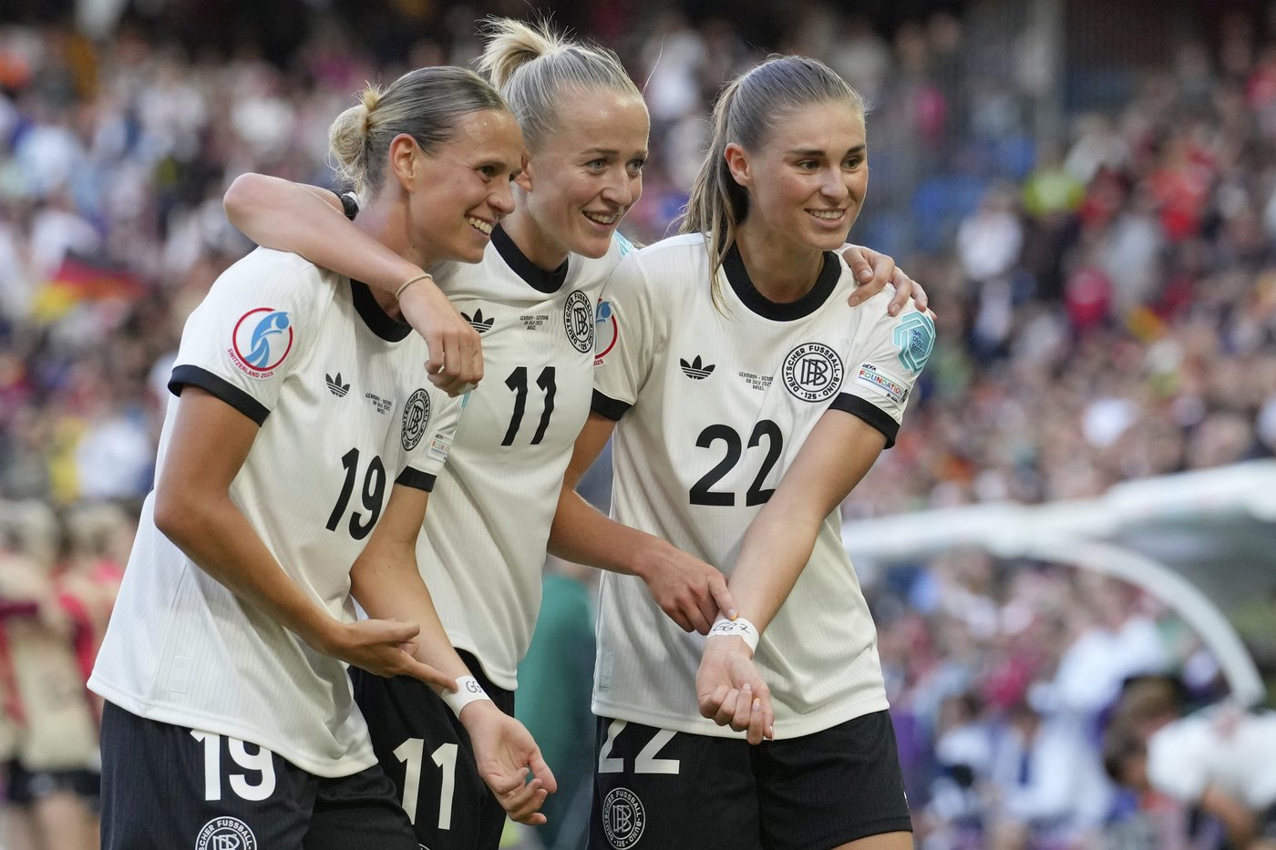 Germany through to Euro 2025 quarterfinals after coming from behind to beat Denmark 2-1 | iNFOnews.ca