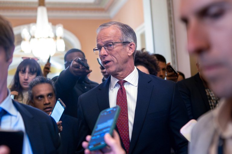 Senate Republicans head to White House amid stalemate on shutdown | iNFOnews.ca