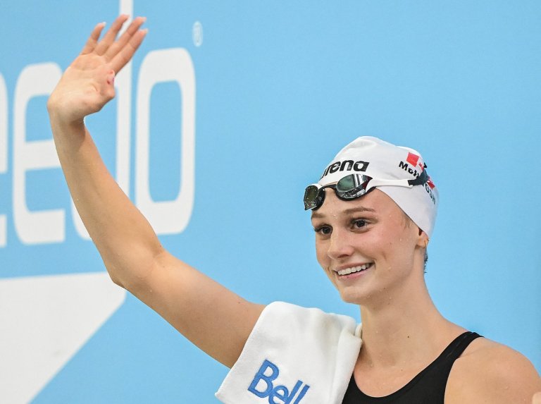 Summer McIntosh breaks women's 200-metre butterfly world record at Canadian trials | iNFOnews.ca