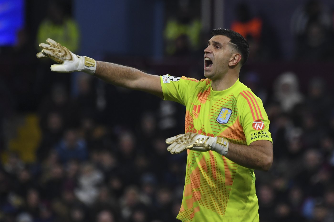 Martinez parades goalkeeper awards and justifies them with wonder save for Villa in Champions League | iNFOnews.ca