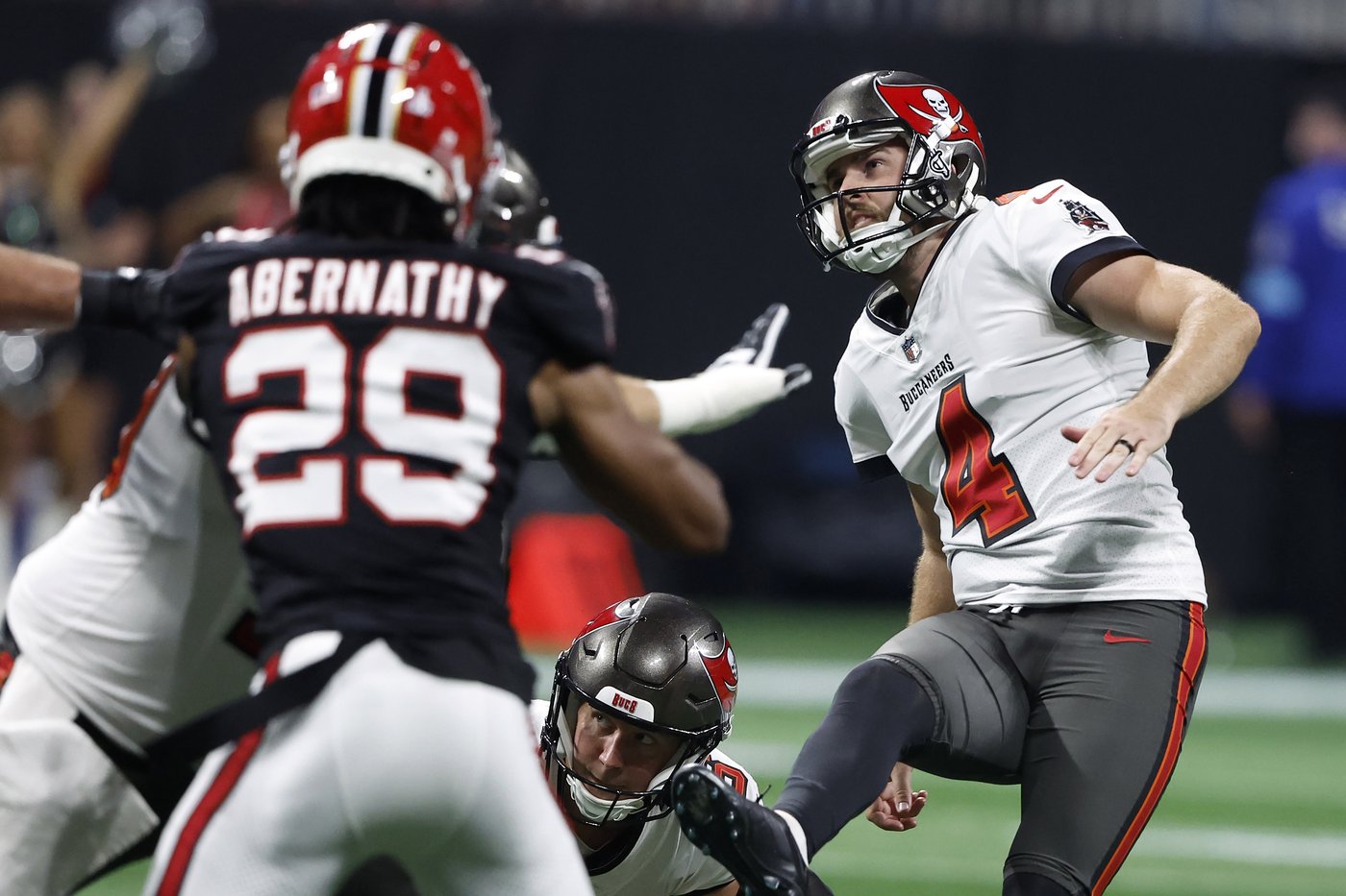 Too many missed tackles lead to big missed opportunity for Bucs in 36-30 OT loss to Falcons | iNFOnews.ca