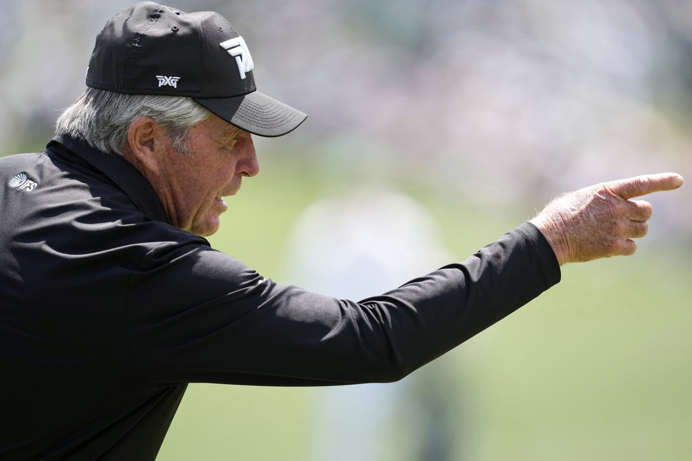 Jordan Spieth's 3-year-old son and 89-year-old Gary Player make memories at Masters Par 3 Contest | iNFOnews.ca