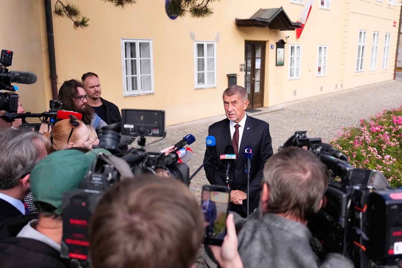 Czechs vote in Senate and local elections in first test for populist PM Babiš | iNFOnews.ca Czechs vote in Senate and local elections in first test for populist PM Babiš | iNFOnews.ca