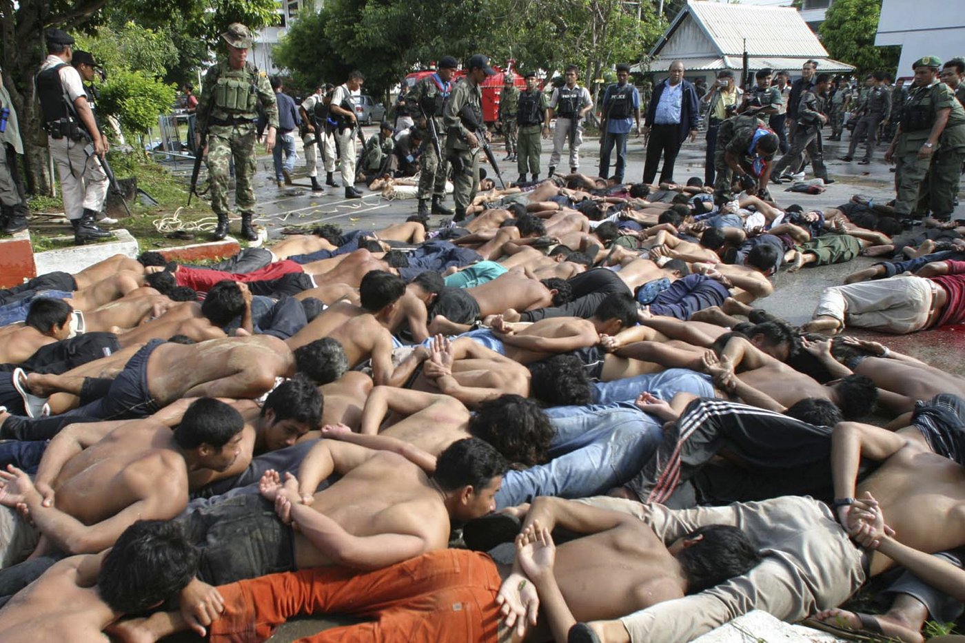 A Thai court drops a case over the deaths of Muslim protesters in 2004 | iNFOnews.ca