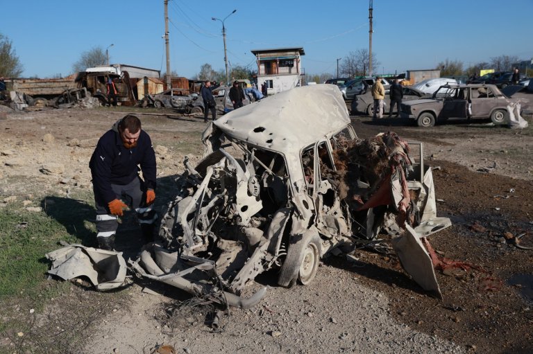 Ukraine's Zelenskyy pursues more arms deals with allies to help check Russia's invasion | iNFOnews.ca