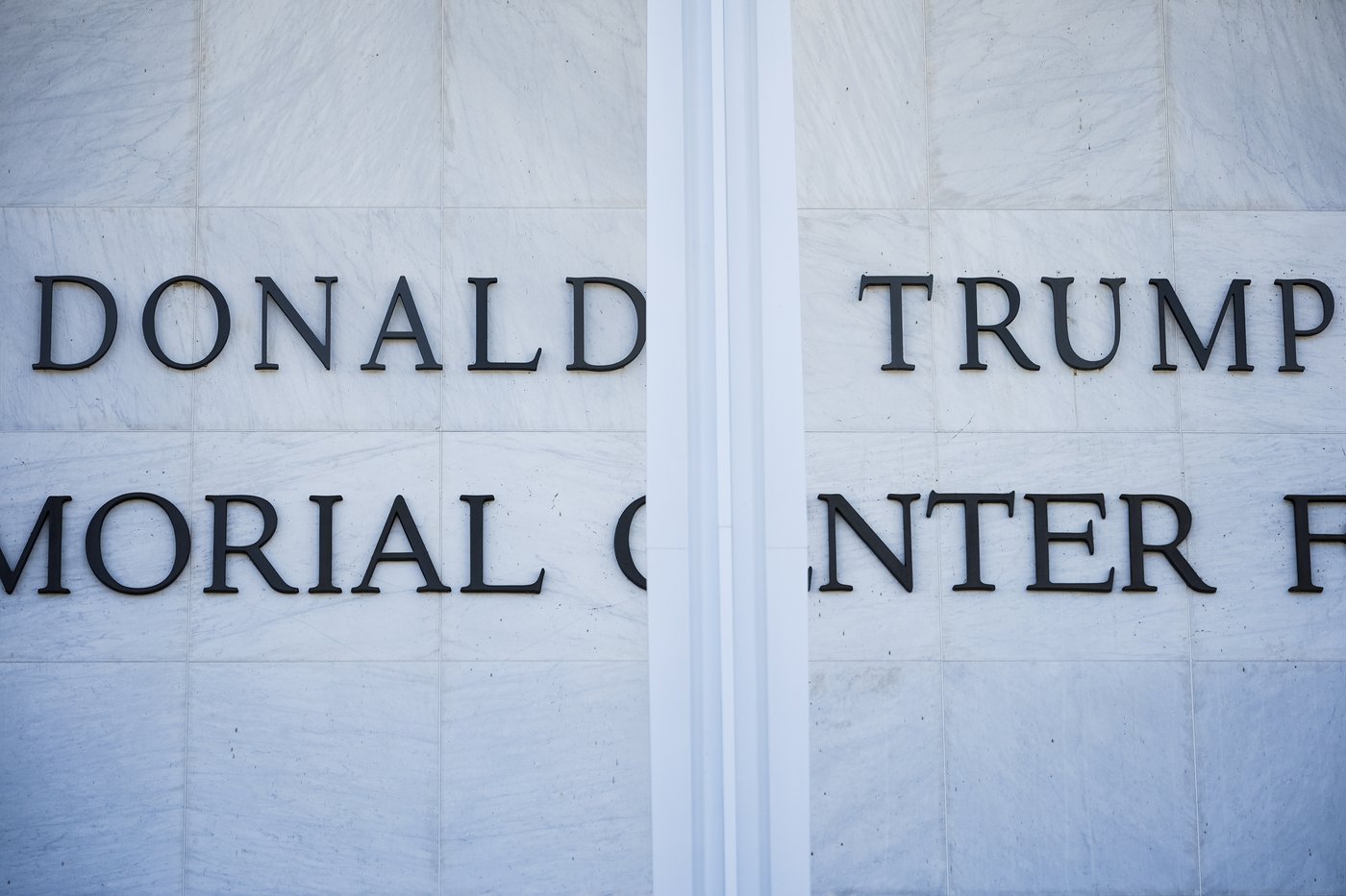 Judge says Kennedy Center board broke law putting Trump's name on building, blocks closure | iNFOnews.ca