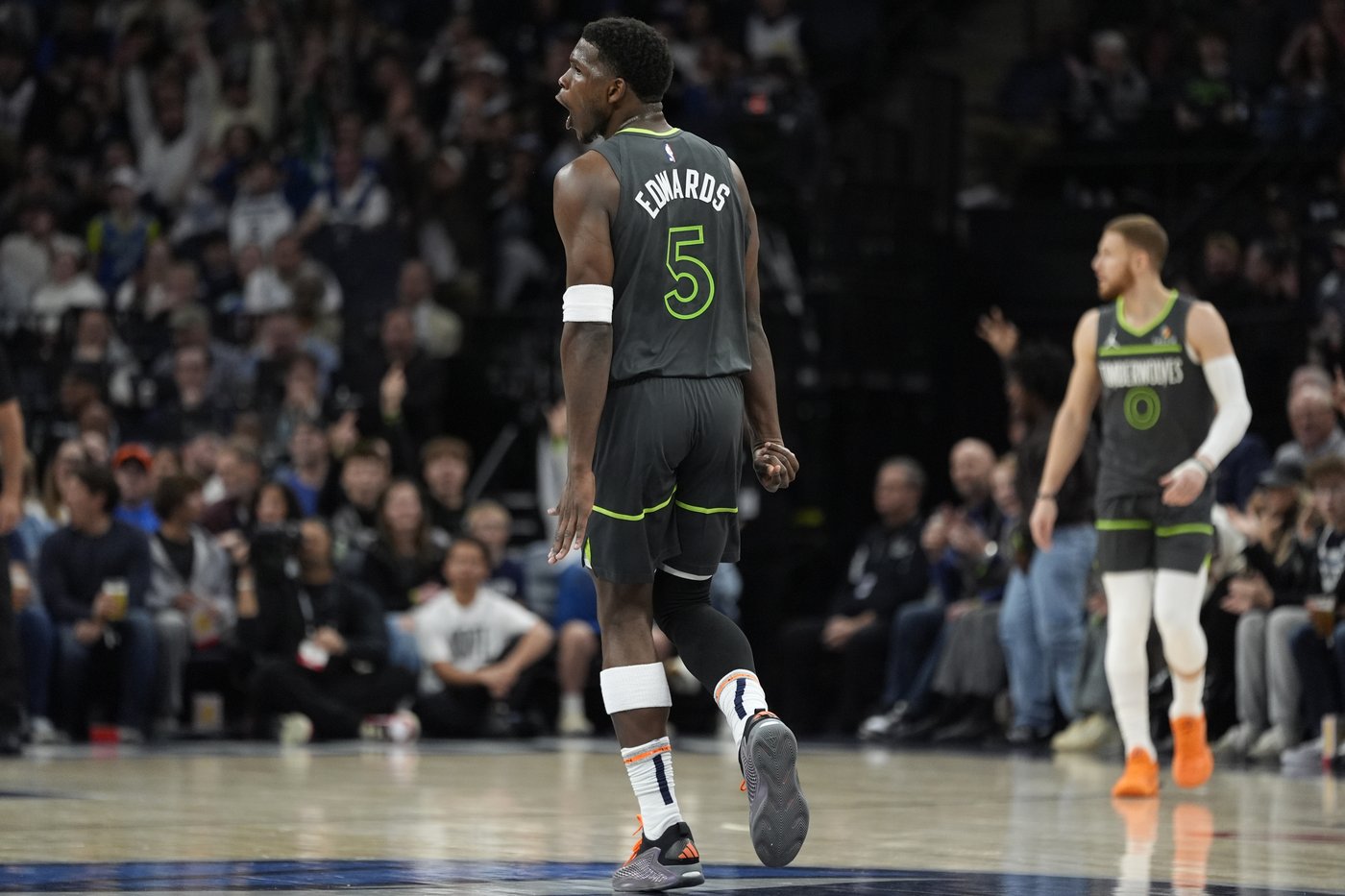 Anthony Edwards scores go-ahead basket, Timberwolves top Nuggets in 119-116 thriller | iNFOnews.ca
